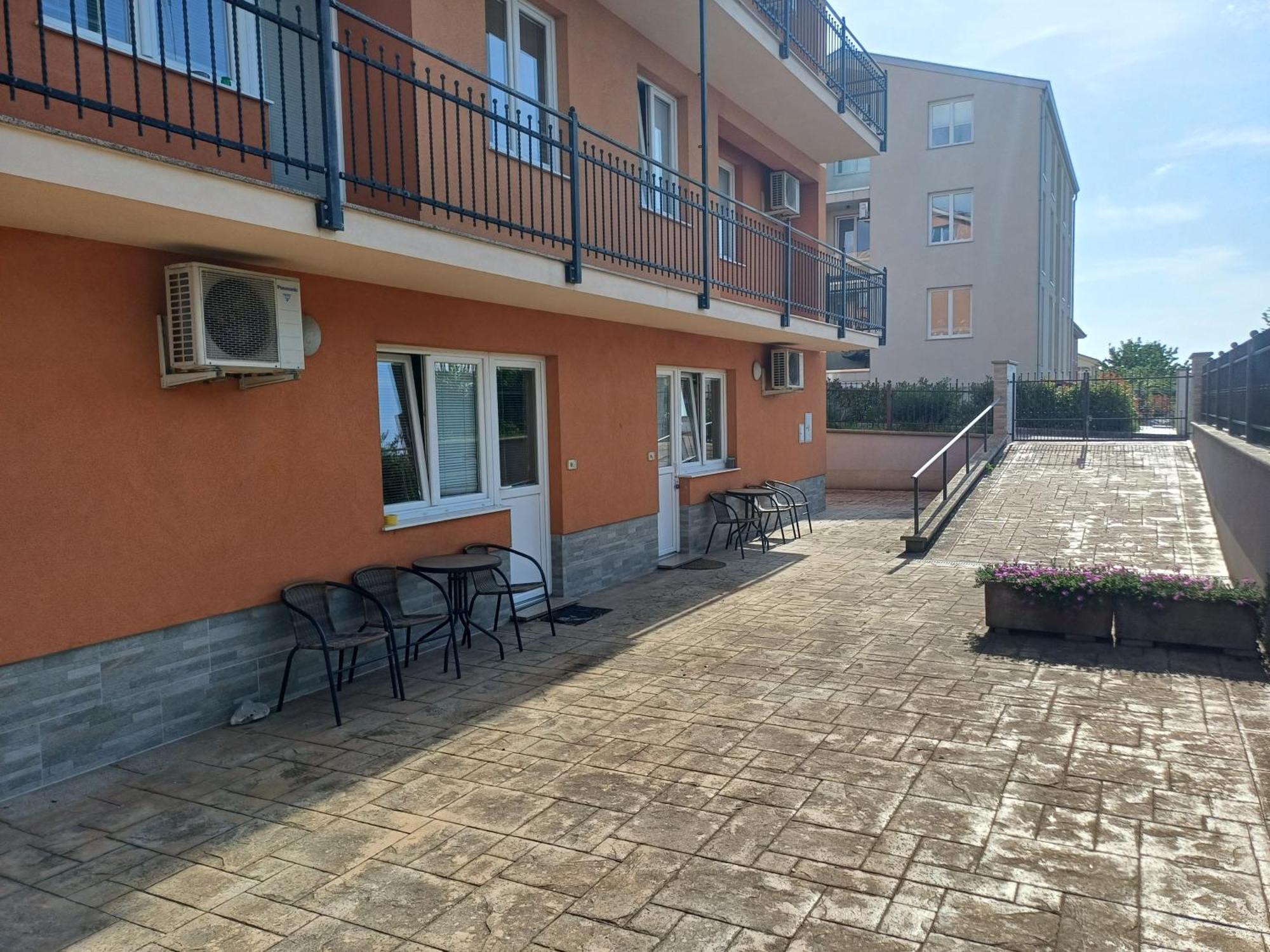 The Orange House Apartment Izola Bagian luar foto