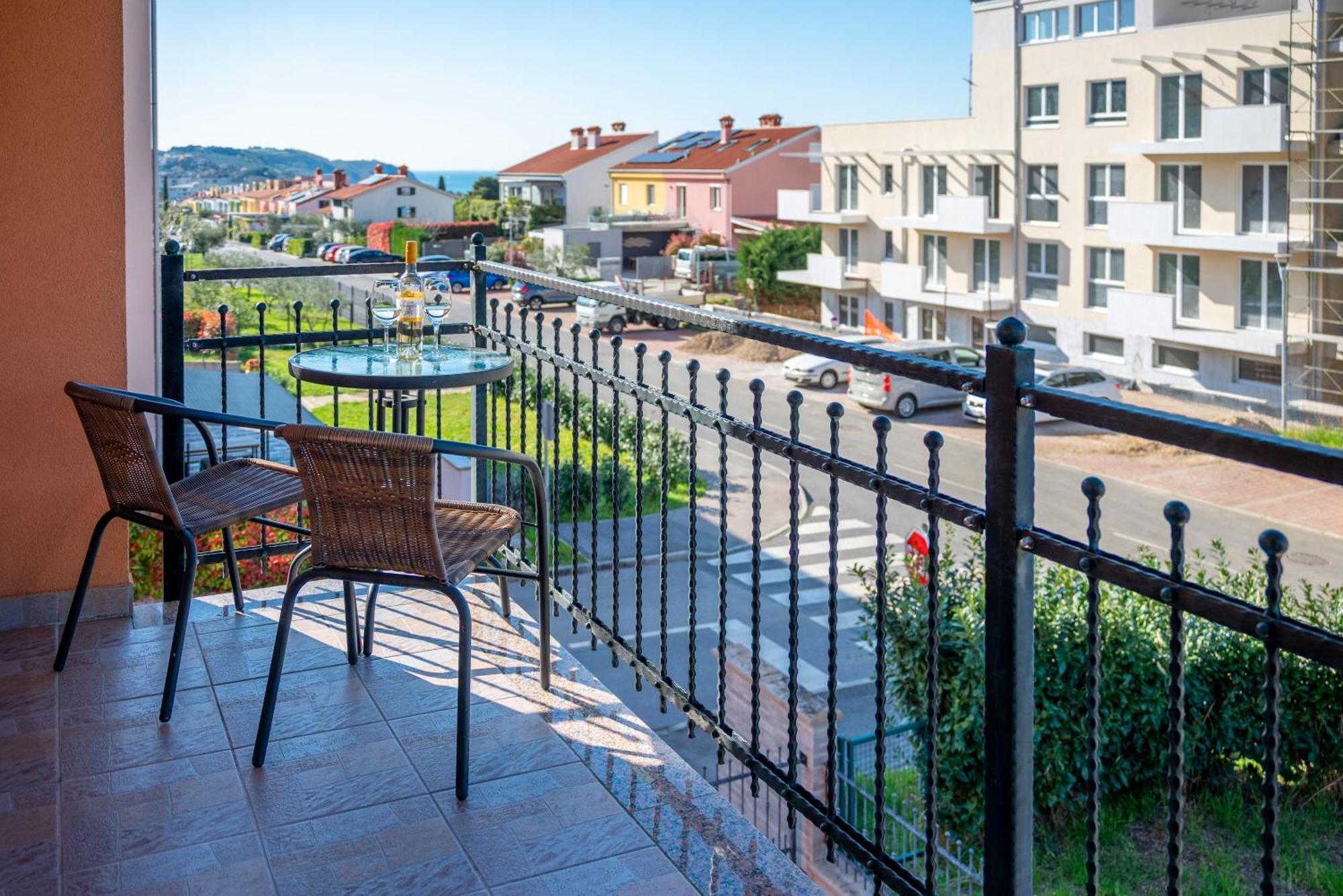 The Orange House Apartment Izola Bagian luar foto
