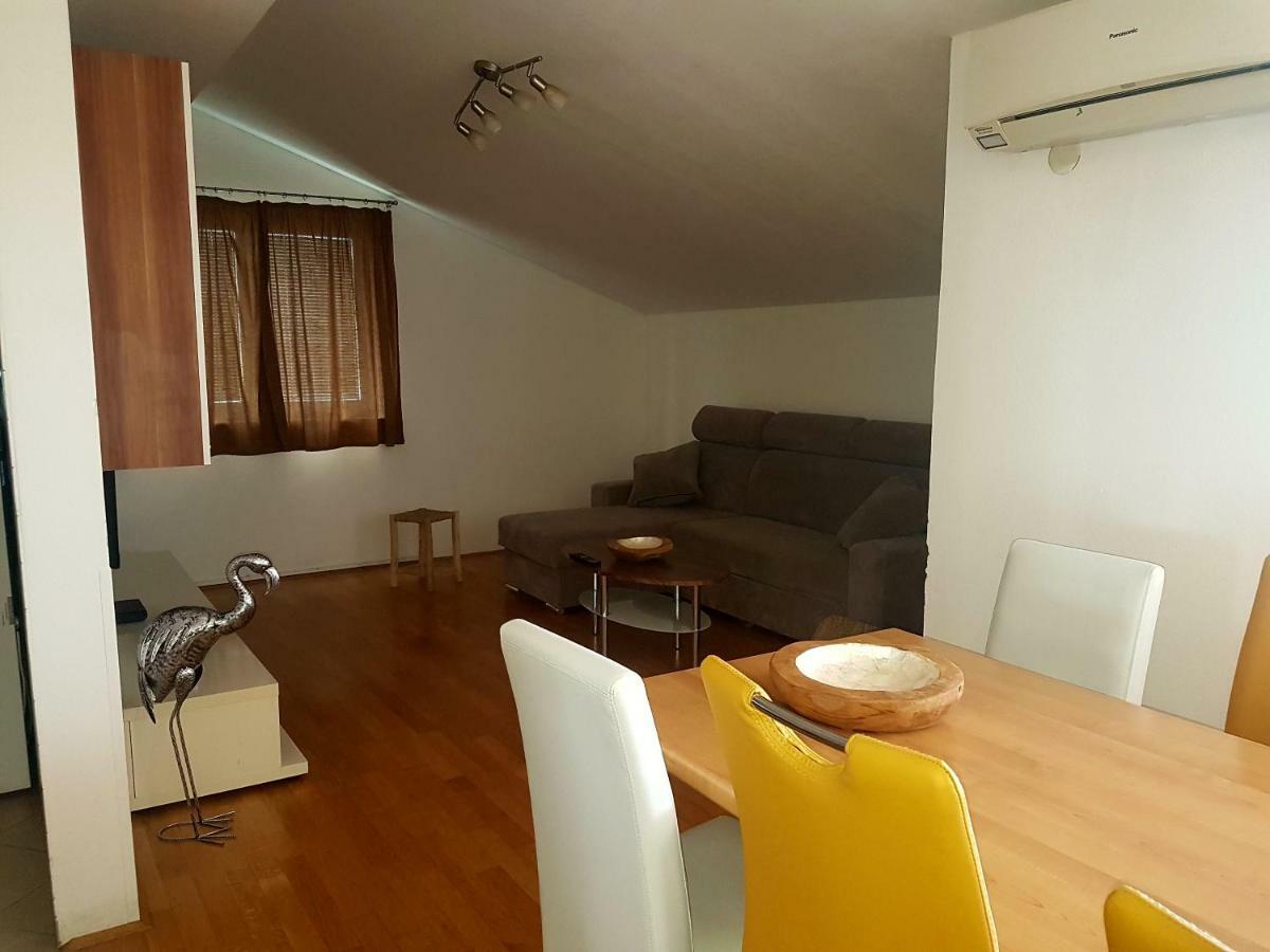 The Orange House Apartment Izola Bagian luar foto